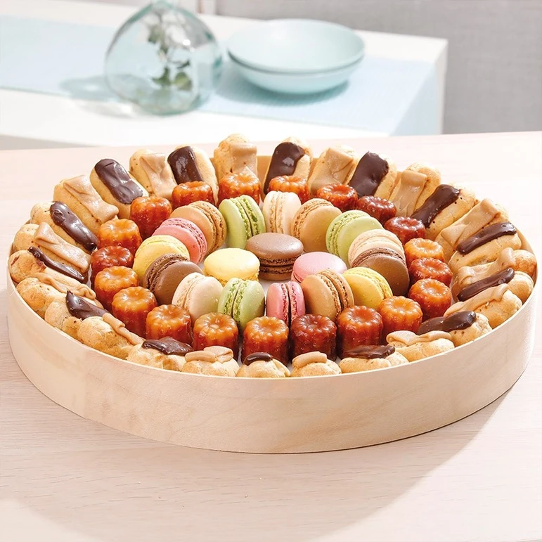 Plateau végétarien avec houmous et crudités - Options saines et délicieuses